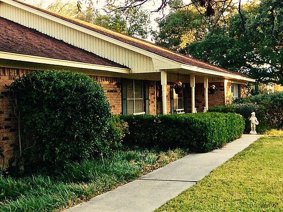 2nd image of 106 Lori Ln