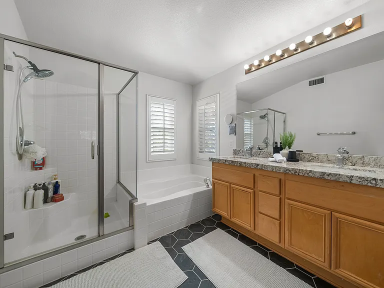 28643 Silverking Trl — Photo 11
