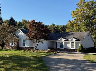 11143 Rattalee Lake Rd, Davisburg, MI 48350