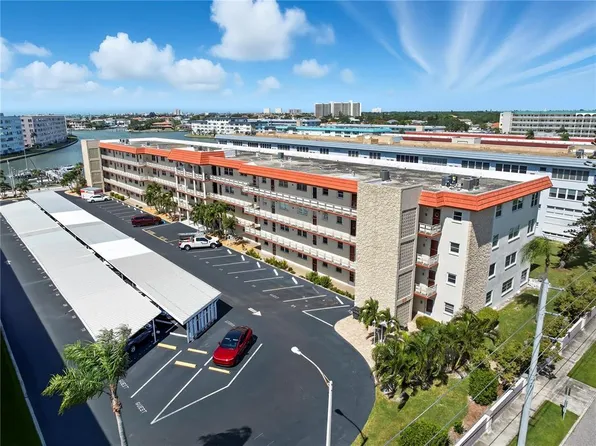 3114 59th St S APT 302, Gulfport, FL 33707