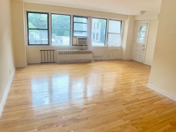 179 Bennett Avenue image 1 of 12