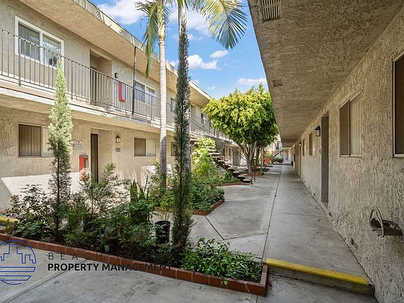 4th image of 1261 Rosecrans Ave #4