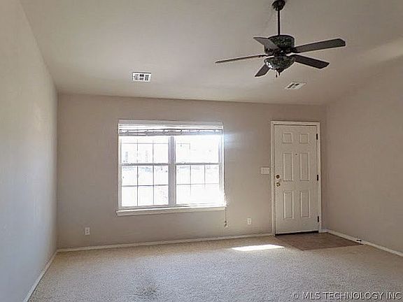 4th image of 8771 S 261st East Ave