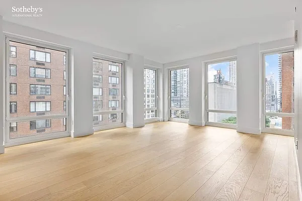 Rented by Sotheby's International Realty | media 16