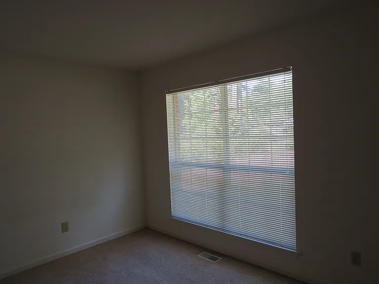 131 King Henry Way — Photo 23