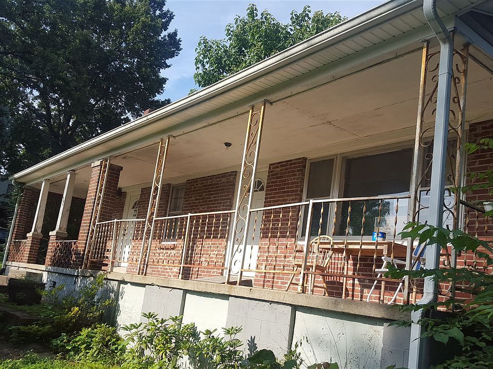 1st image of 103 Oak St