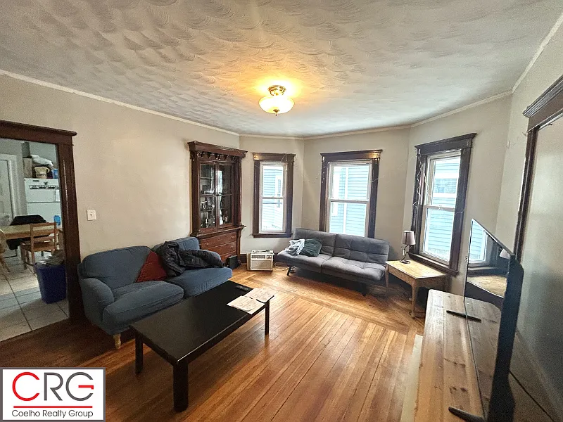 Building Photo - 181 College Ave #1