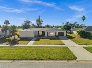 33 Golfview Pl, Rotonda West, FL 33947