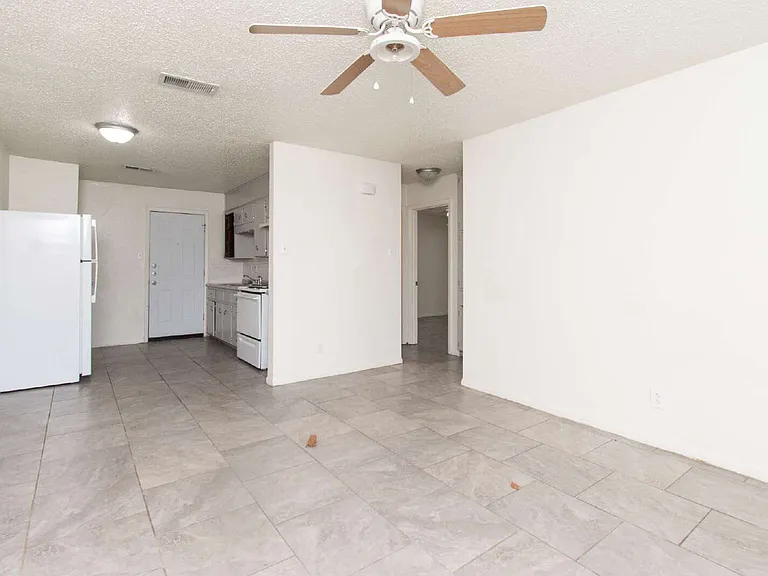 1513 Janis Dr #A — Photo 2