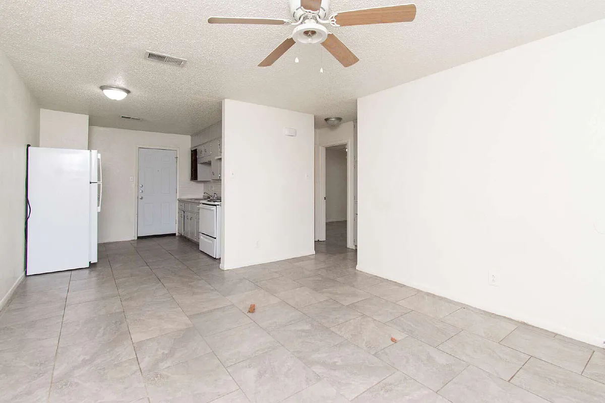 Building Photo - 1513 Janis Dr #A