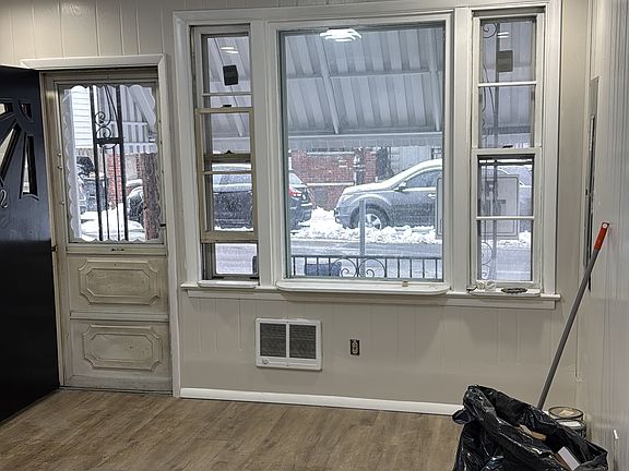 4th image of 325 W Mahanoy St
