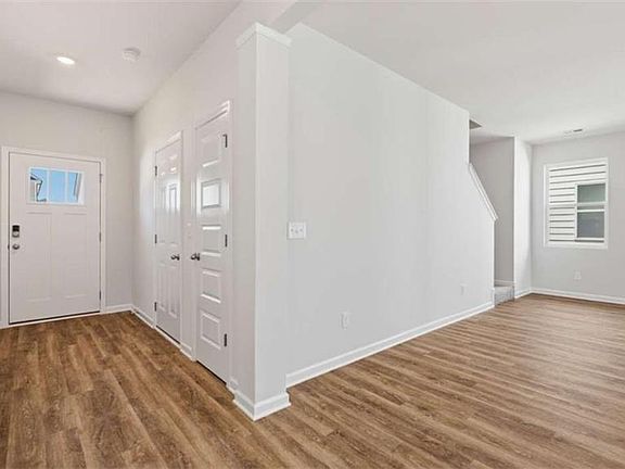4th image of 11979 Aukerman Way
