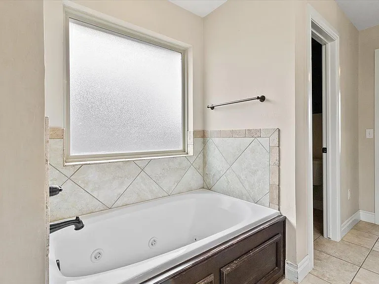 5005 NW 155th St — Photo 14