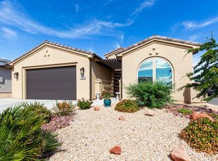1076 N Blue Topaz Dr, Washington, UT 84780