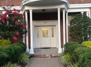206 Main St APT 60B, Millburn, NJ 07041