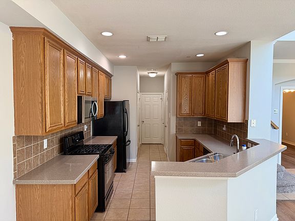 5th image of 8738 Bigelow Dr
