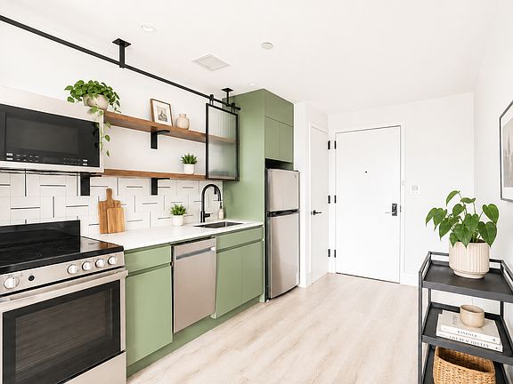 3rd image of 1510 Gates Ave #802