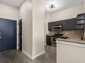 201 W Lancaster Ave