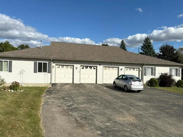 1144 Parkside Cir, Grand Blanc, MI 48439