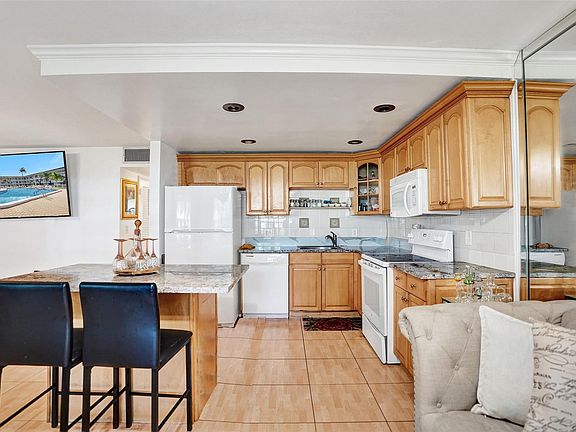5th image of 5208 NE 24th Terrace #F118