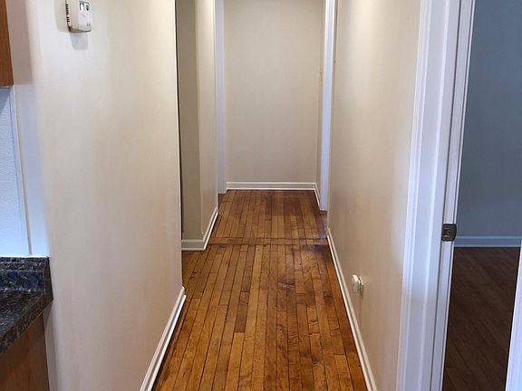 5th image of 2882 S Quinn St #2
