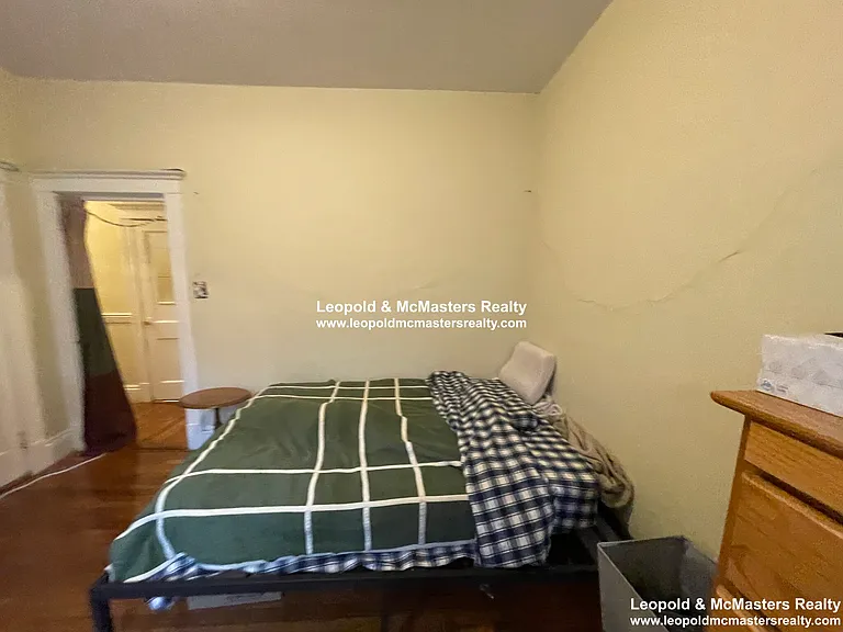 Kelton Street Apartments — Photo 35