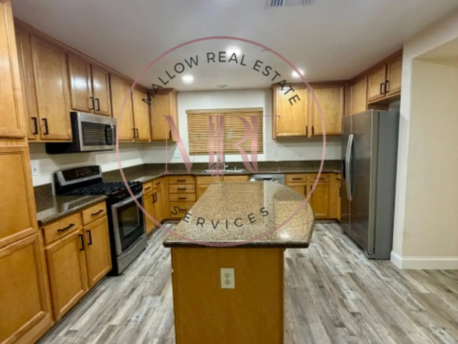 3 bed, 2.5 bath, 1909 sqft, $3,200 — Photo 4