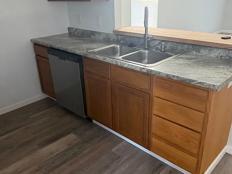 404 E Morgan Dr #B — Photo 6