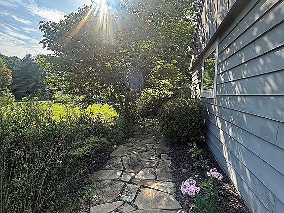 3rd image of 8404 Chagrin Mills Rd