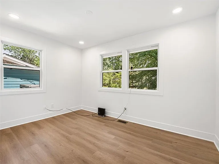 454 Oak Dr SE — Photo 20