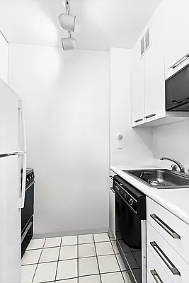 Rented by Compass | media 9