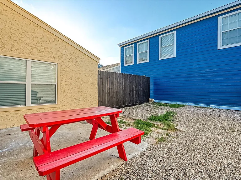 10252 Cottage Field Rd — Photo 16