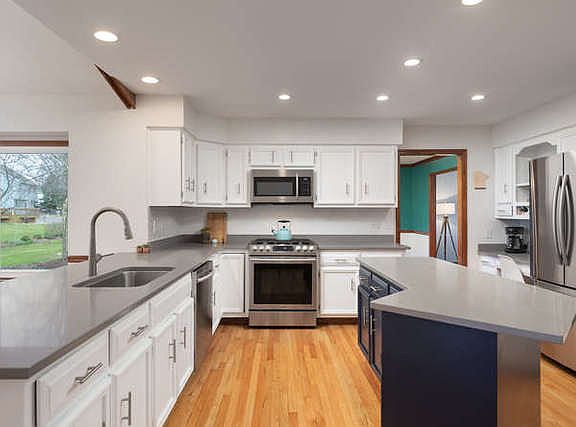 3rd image of 1020 Whitewater Ln