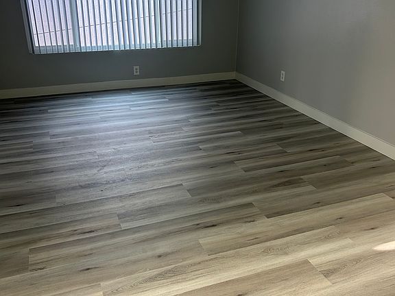4th image of 9816 Park St #9