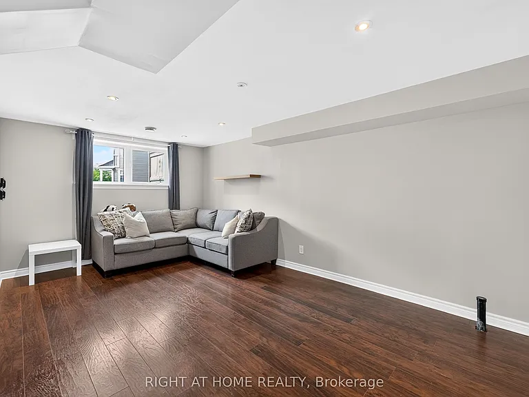 116 Conifer Creek Cir — Photo 31