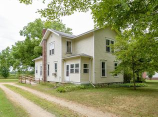 4725 W Hickory Rd, Hickory Corners, MI 49060