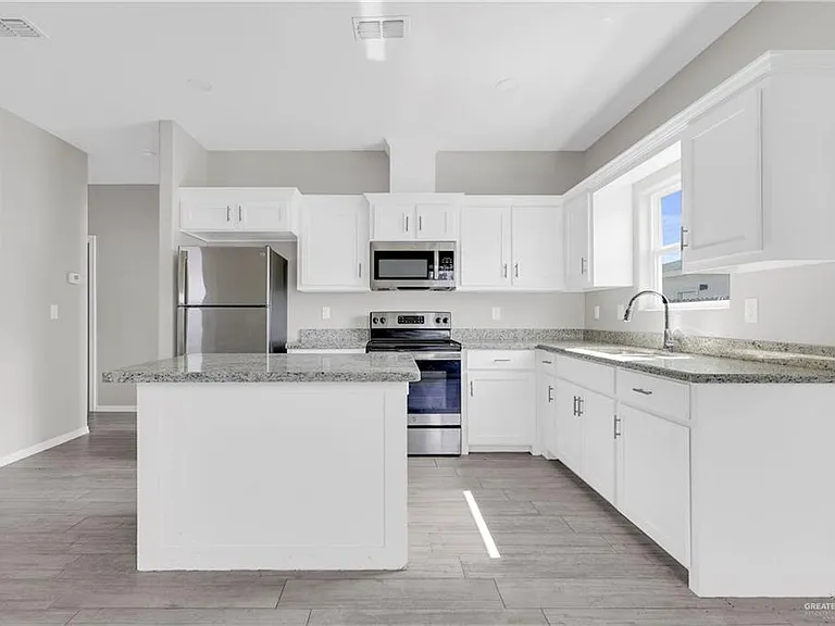 5006 S Dahlia St #4 — Photo 4