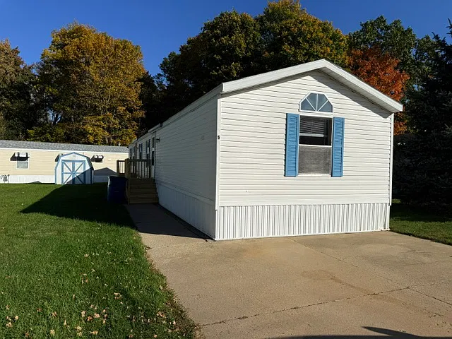 3 Bed 2 bath home — Photo 1