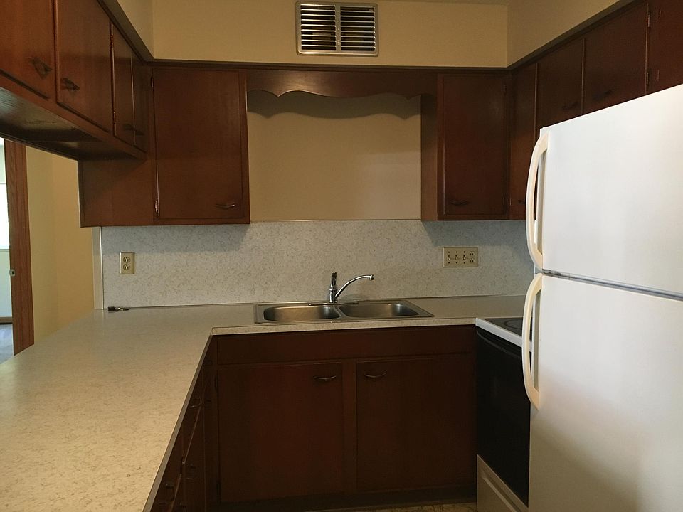1st image of 431 Saybolt Ave APT 3