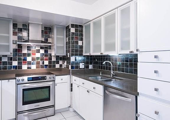 2nd image of 250 Hammond Pond Pkwy APT 502N
