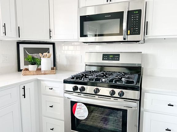 5th image of 2555-2579 E Water St #2561