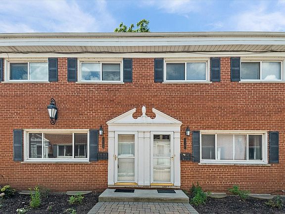2nd image of 2110 Saint Johns Ave APT B