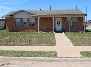 221 N Eisenhower Dr, Midland, TX 79703