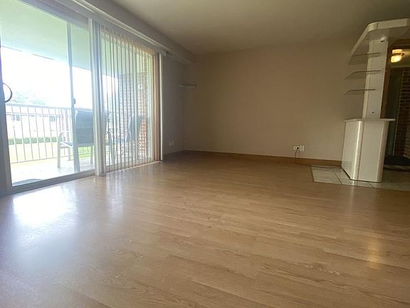 4th image of 1110 Mercury Dr Unit 2C