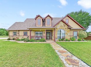 11 Lopez Dr, Sherman, TX 75090