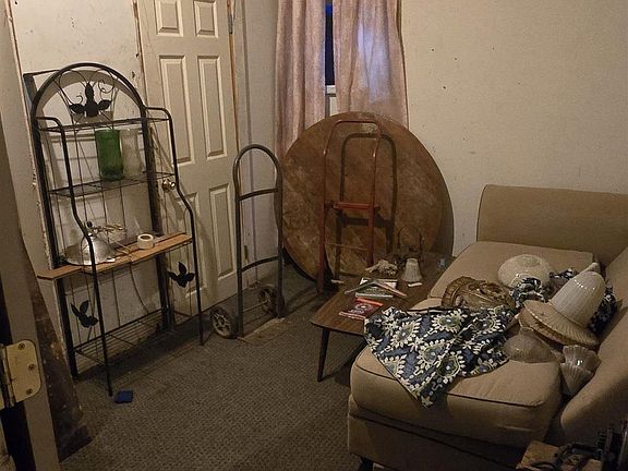 5th image of 433 S Denby Ave