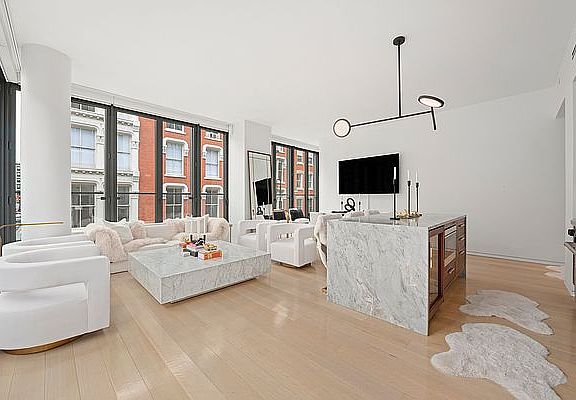 5th image of 27 Wooster St APT 3B