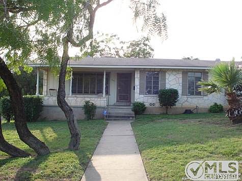 1st image of 207 Melliff Dr