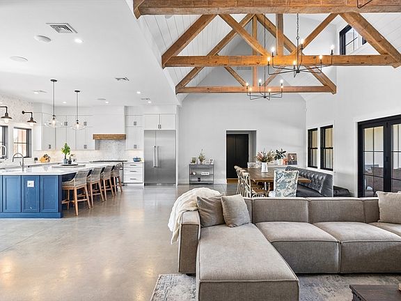 4th image of 195 Lincoln Rd