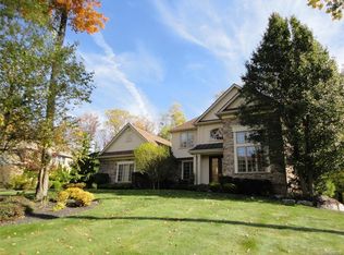 10 Redbrick Rd, Orchard Park, NY 14127